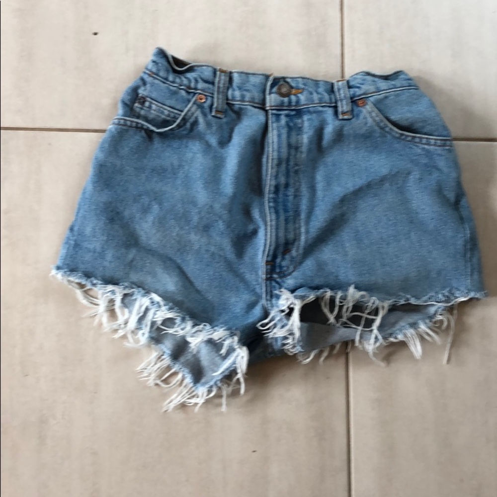 Levi’s cutoffs